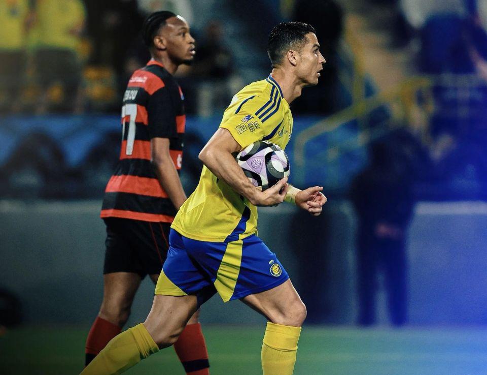 开云体育平台登录-包含日本队引发争议！，C罗官方宣布战术调整新规引发球迷热议的词条